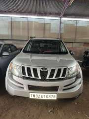 Mahindra XUV500 W8 Dual Tone
