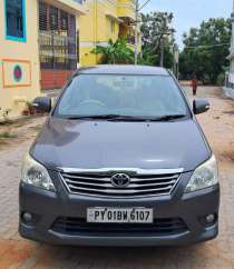 Toyota Innova 2.5 VX 8 STR BS IV