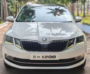 Skoda Octavia Elegance 2.0 TDI AT
