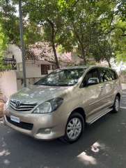 Toyota Innova 2.0 V