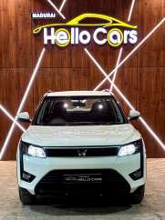 Mahindra XUV300 W4