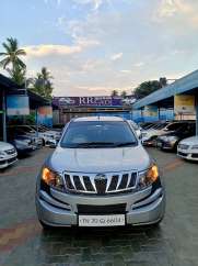 Mahindra XUV500 W4