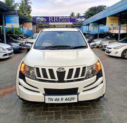 Mahindra XUV500 W8