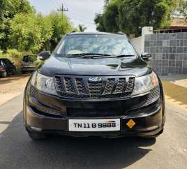 Mahindra XUV500 W4