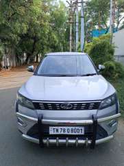 Mahindra XUV300 W6