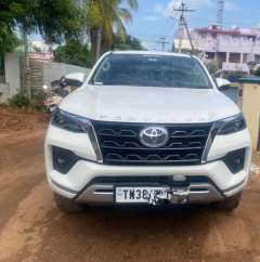 Toyota Fortuner 4*2