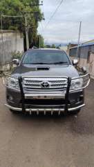 Toyota Fortuner 4x4 MT