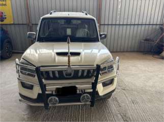 Mahindra Scorpio S10 4WD