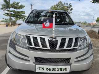 Mahindra XUV500 W8