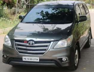 Toyota Innova 2.5 GX 8 STR