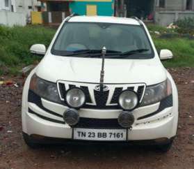 Mahindra XUV500 W8 Dual Tone