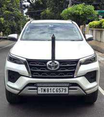 Toyota Fortuner 4x4 AT