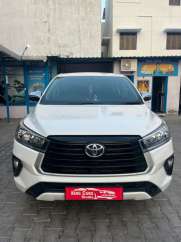 Toyota Innova Crysta 2.4 GX 8 STR
