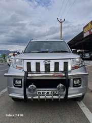 Mahindra TUV 300 T8