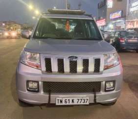 Mahindra TUV 300 T8