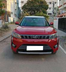 Mahindra XUV300 W8