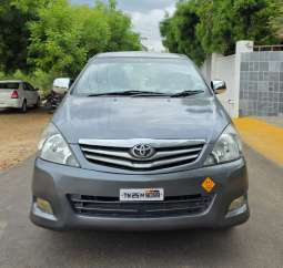 Toyota Innova 2.5 G1