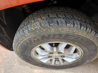 Mahindra TUV 300 T8