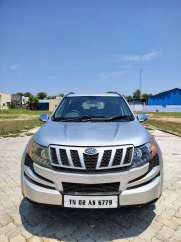 Mahindra XUV500 W6