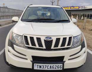 Mahindra XUV500 W8