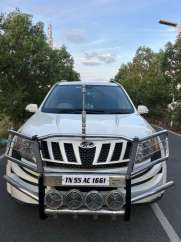 Mahindra XUV500 W8 Dual Tone