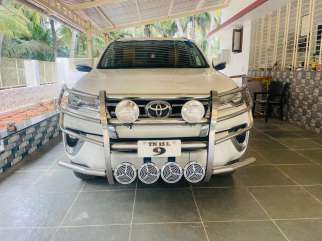 Toyota Fortuner 2.8 4WD AT