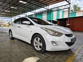 Hyundai Elantra 1.6 SX MT
