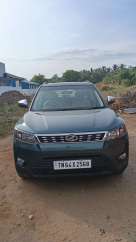 Mahindra XUV300 W6