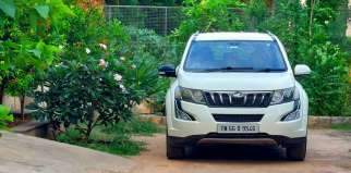 Mahindra XUV500 W8 Dual Tone