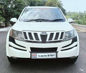 Mahindra XUV500 W8 Dual Tone