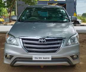 Toyota Innova 2.5 V 8 STR