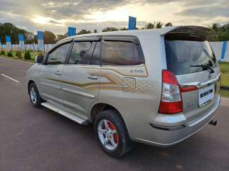 Toyota Innova 2.0 G4 8 STR
