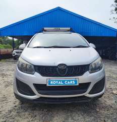 Mahindra Marazzo M8 8Str