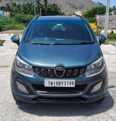 Mahindra Marazzo M6