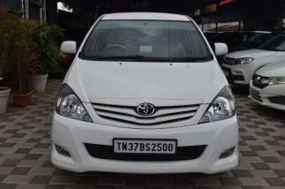 Toyota Innova 2.5 GX 7 STR