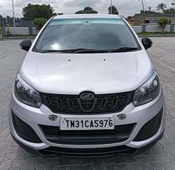 Mahindra Marazzo M2