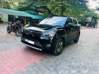 Mahindra XUV300 W8 Opt