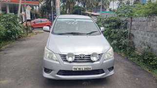 Toyota Innova 2.5 GX 8 STR BS IV