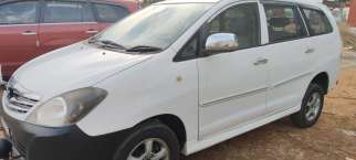 Toyota Innova 2.5 E