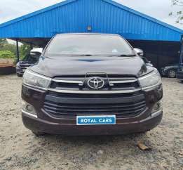 Toyota Innova Crysta 2.4 G MT