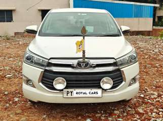 Toyota Innova Crysta 2.4 V