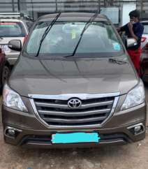 Toyota Innova 2.5 Z 7 STR