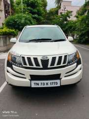 Mahindra XUV500 W8 Dual Tone