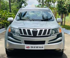 Mahindra XUV500 W8 Dual Tone