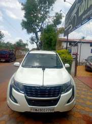 Mahindra XUV500 W5