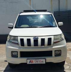 Mahindra TUV300 T8