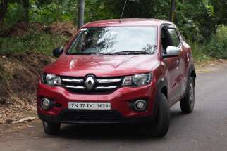 Renault Kwid RXT AMT