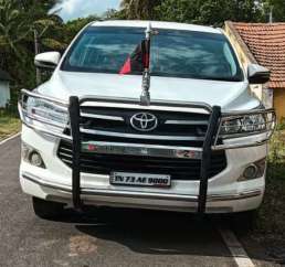 Toyota Innova Crysta 2.4 G MT