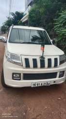 Mahindra TUV 300 T10 AMT