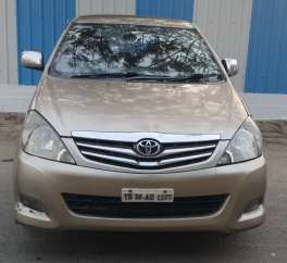 Toyota Innova 2.5 V 8 STR
